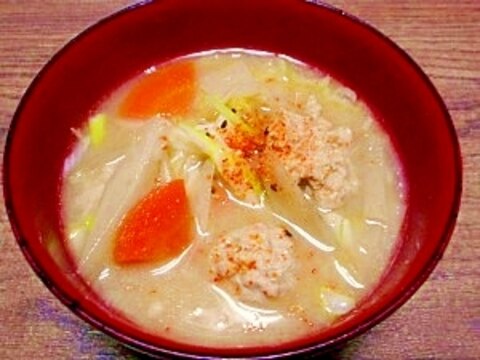 野菜たっぷり☆おからパウダー入り肉団子汁